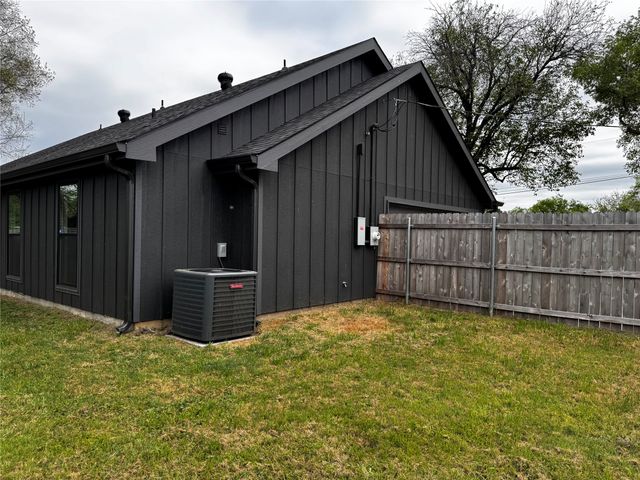 100 W Hoover Avenue, Whitney, TX 76692
