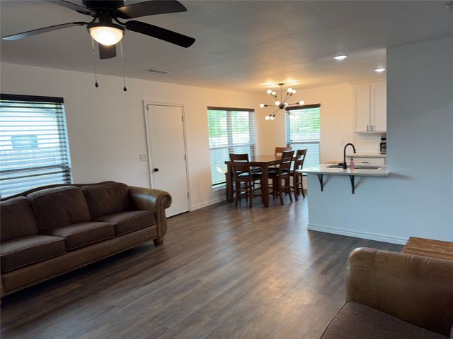 100 W Hoover Avenue, Whitney, TX 76692