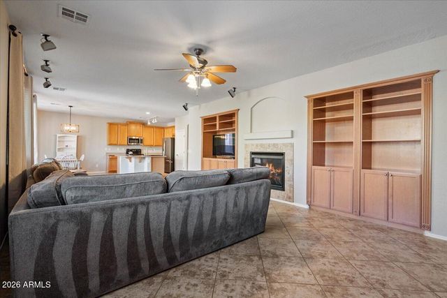 3622 E BRIDGEPORT Parkway, Gilbert, AZ 85295