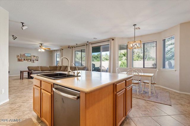 3622 E BRIDGEPORT Parkway, Gilbert, AZ 85295