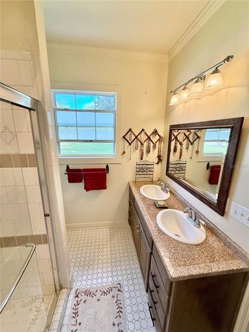 14058 11TH STREET, Dade City, FL 33525