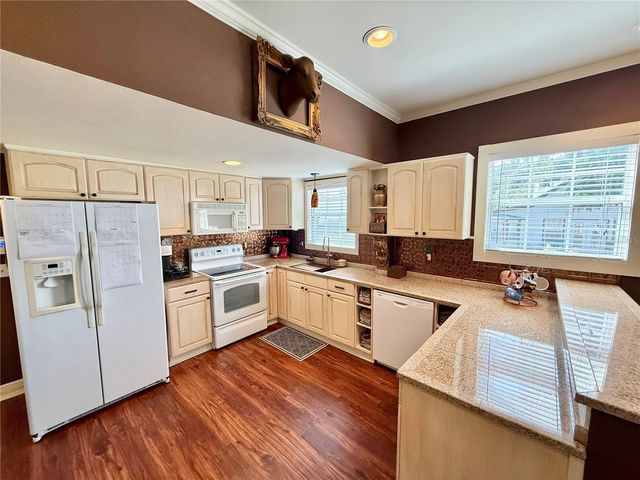 14058 11TH STREET, Dade City, FL 33525
