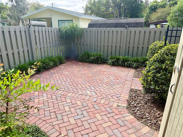 14058 11TH STREET, Dade City, FL 33525