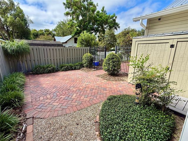 14058 11TH STREET, Dade City, FL 33525