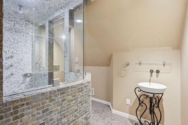 1006 S Wellington Point Road, Mckinney, TX 75072