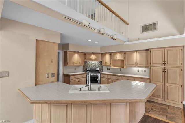 700 Cross QUAY, Chesapeake, VA 23320