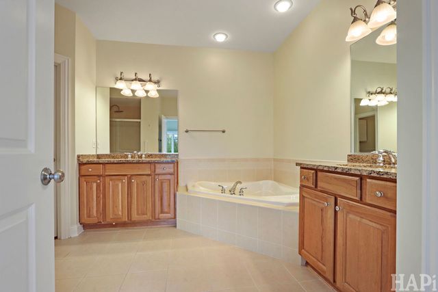 5614 Prairie Ridge Road 121, Crystal Lake, IL 60014