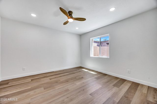 1002 W SOLAR Drive, Phoenix, AZ 85021