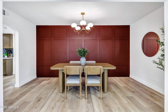 1002 W SOLAR Drive, Phoenix, AZ 85021