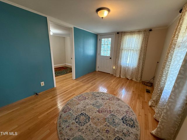 708 West D Street, Elizabethton, TN 37643