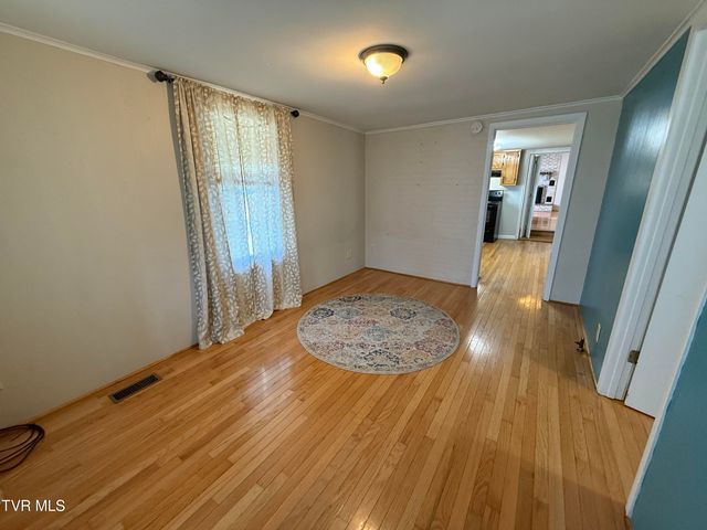 708 West D Street, Elizabethton, TN 37643