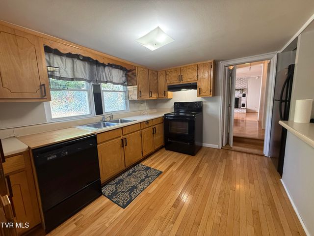 708 West D Street, Elizabethton, TN 37643