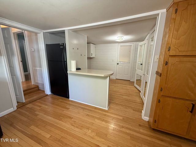 708 West D Street, Elizabethton, TN 37643