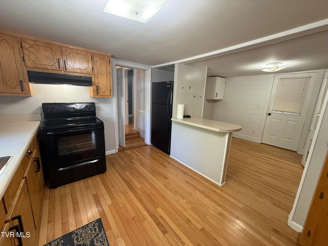 708 West D Street, Elizabethton, TN 37643