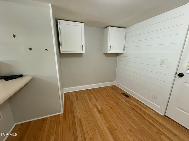 708 West D Street, Elizabethton, TN 37643