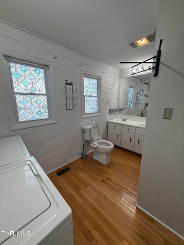 708 West D Street, Elizabethton, TN 37643