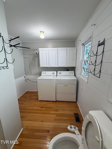 708 West D Street, Elizabethton, TN 37643