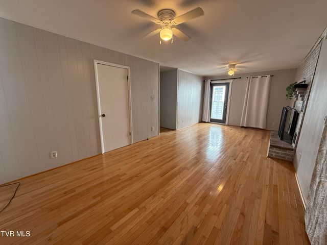 708 West D Street, Elizabethton, TN 37643