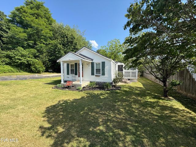 708 West D Street, Elizabethton, TN 37643