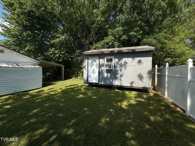 708 West D Street, Elizabethton, TN 37643