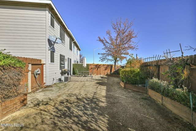 9250 Lone Wolf Circle, Reno, NV 89506