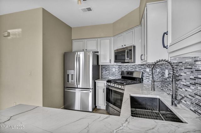 9250 Lone Wolf Circle, Reno, NV 89506