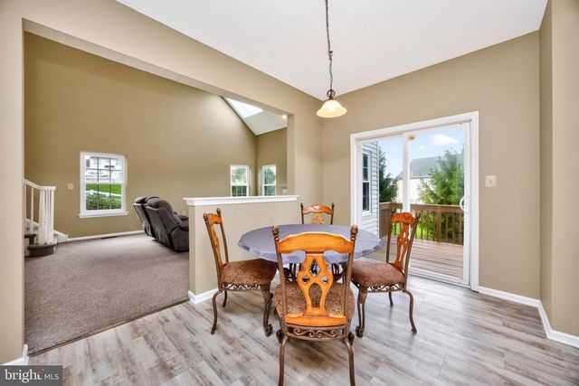 1175 SILCOX DR, Gilbertsville, PA 19525