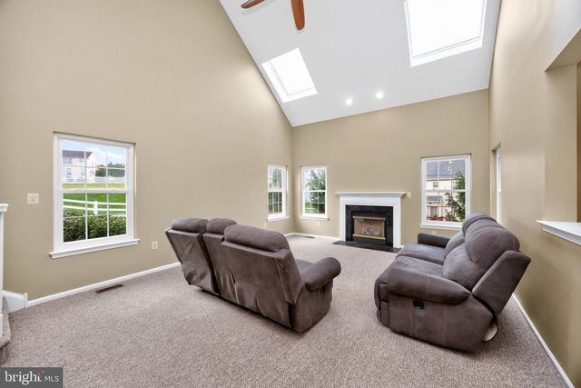 1175 SILCOX DR, Gilbertsville, PA 19525