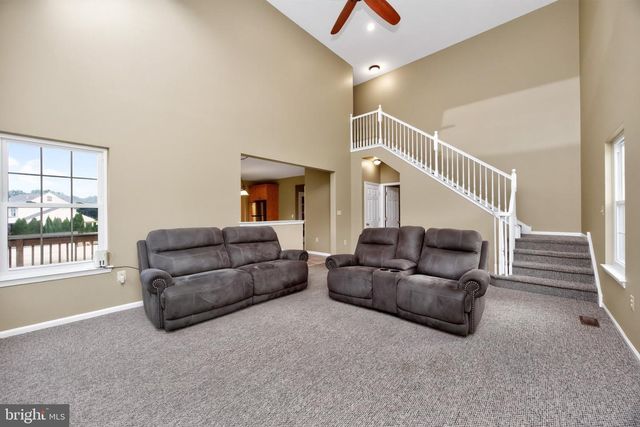 1175 SILCOX DR, Gilbertsville, PA 19525