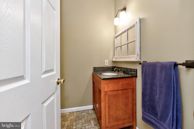 1175 SILCOX DR, Gilbertsville, PA 19525