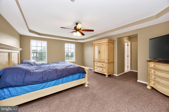 1175 SILCOX DR, Gilbertsville, PA 19525