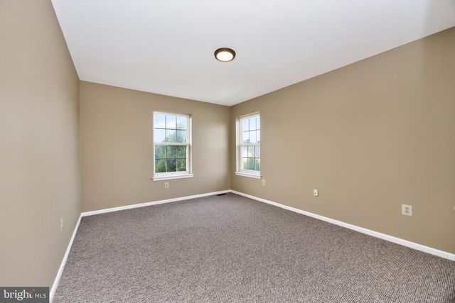 1175 SILCOX DR, Gilbertsville, PA 19525