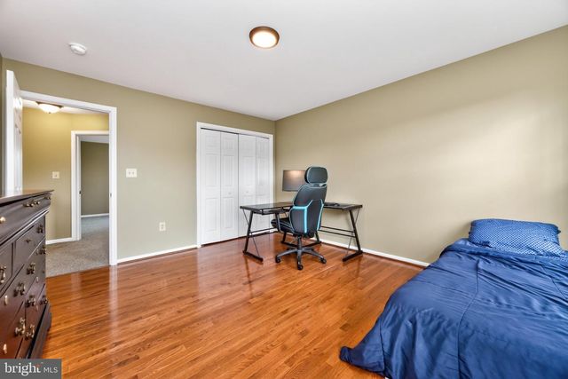 1175 SILCOX DR, Gilbertsville, PA 19525