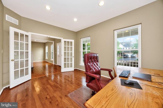 1175 SILCOX DR, Gilbertsville, PA 19525