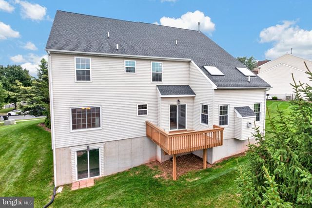 1175 SILCOX DR, Gilbertsville, PA 19525