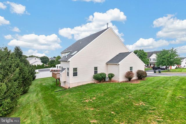 1175 SILCOX DR, Gilbertsville, PA 19525