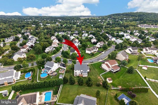 1175 SILCOX DR, Gilbertsville, PA 19525