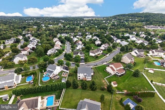 1175 SILCOX DR, Gilbertsville, PA 19525