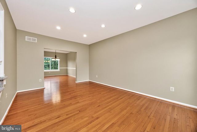 1175 SILCOX DR, Gilbertsville, PA 19525