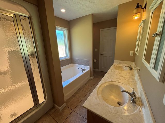 422 Baker Creek Drive, Box Springs, GA 31801