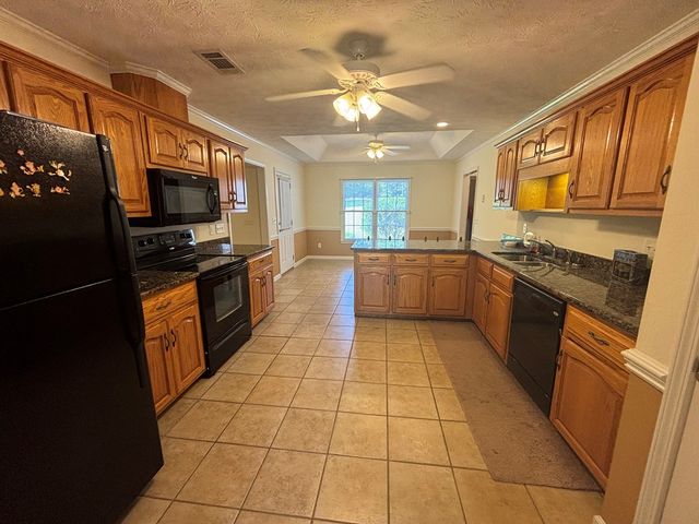 422 Baker Creek Drive, Box Springs, GA 31801