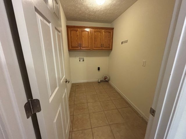 422 Baker Creek Drive, Box Springs, GA 31801