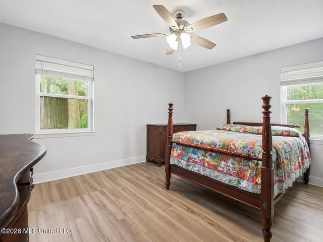 2416 Robertsdale Road, Gautier, MS 39553