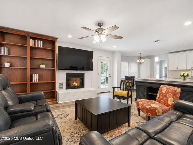 2416 Robertsdale Road, Gautier, MS 39553
