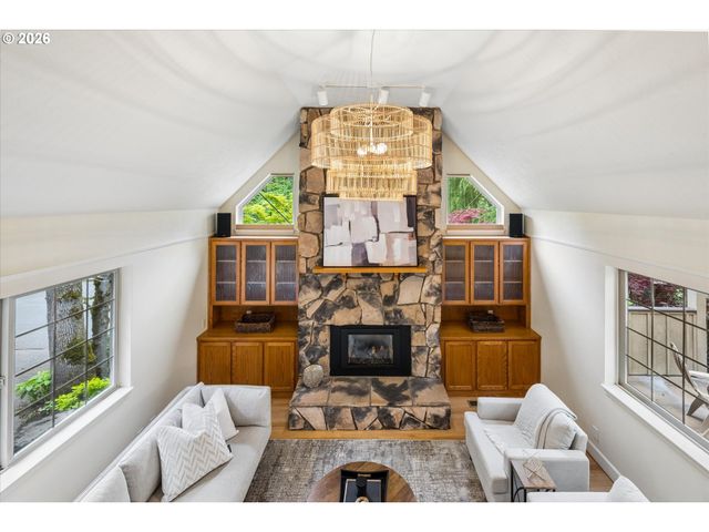 3367 VIDERA Dr, Eugene, OR 97405