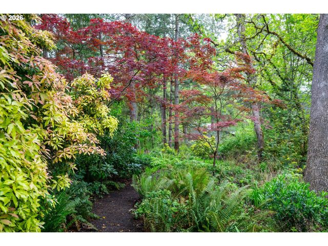 3367 VIDERA Dr, Eugene, OR 97405