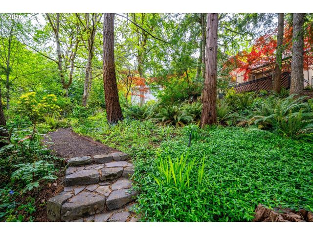 3367 VIDERA Dr, Eugene, OR 97405