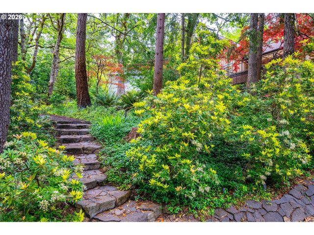 3367 VIDERA Dr, Eugene, OR 97405