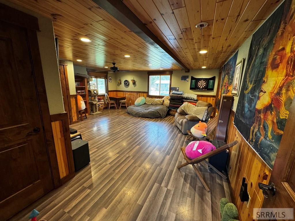 Image 12 of property listing at 7 Shady Lane, North Fork, ID 83466