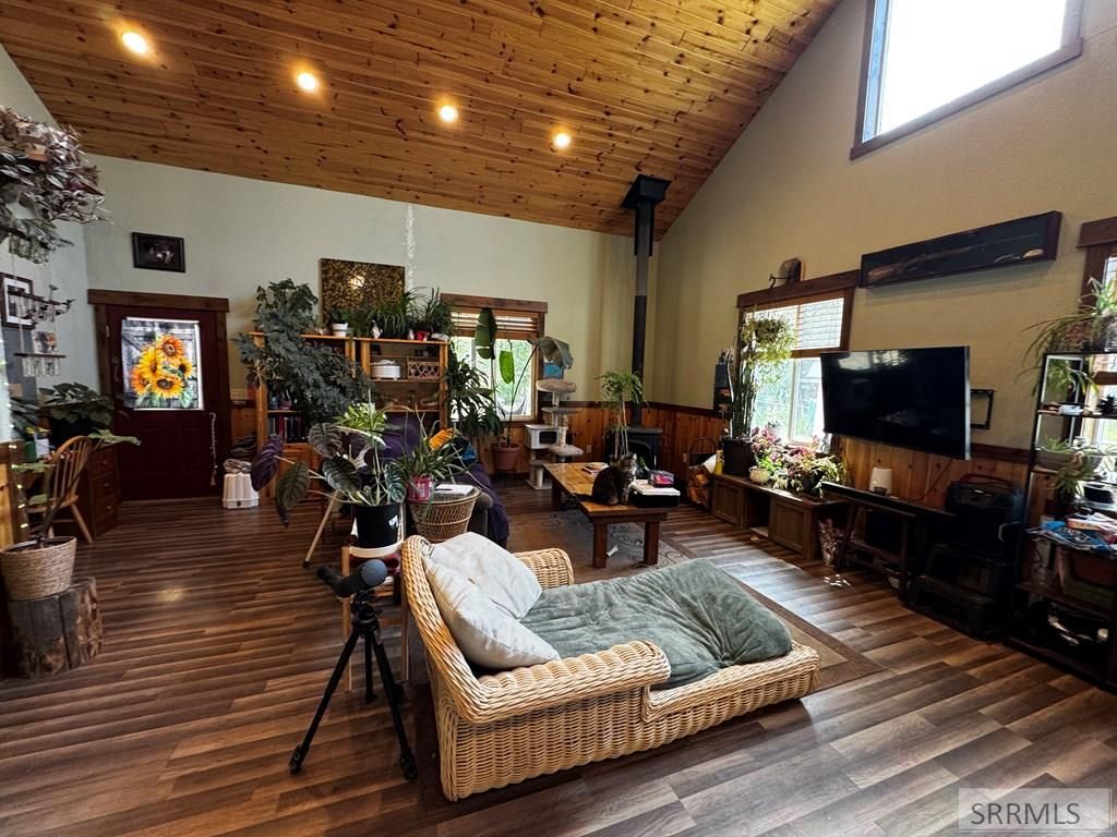 Image 7 of property listing at 7 Shady Lane, North Fork, ID 83466